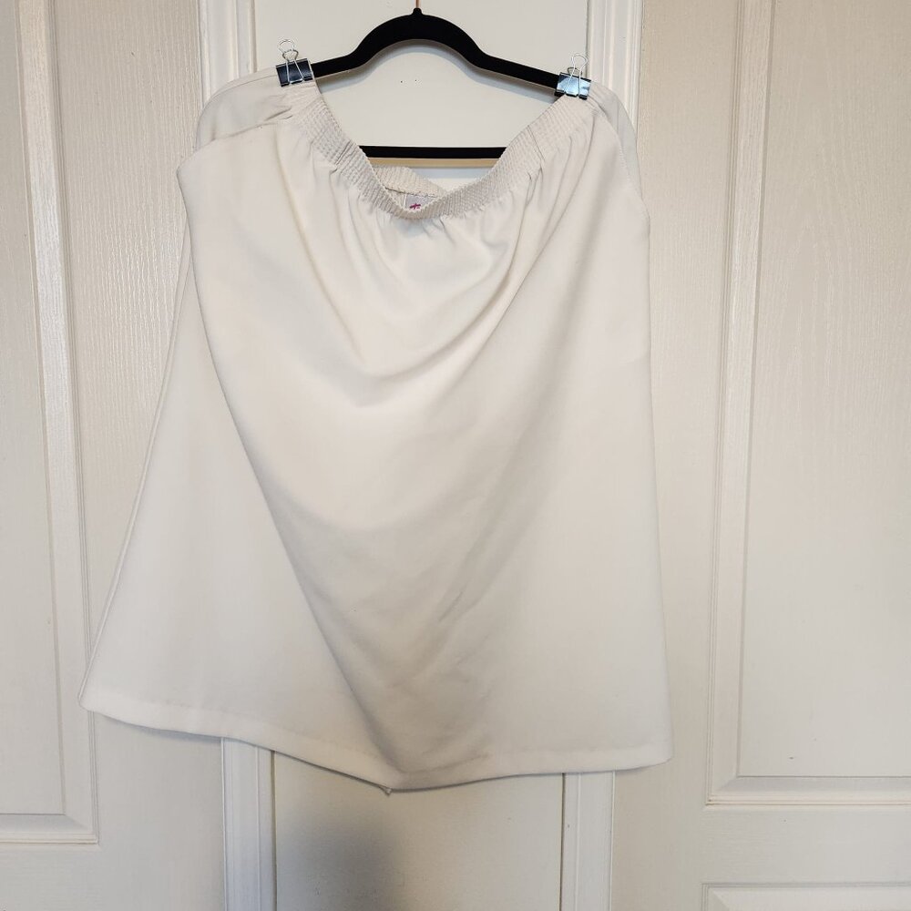 TanJay Off White color Skirt elastic waist band 2 pockets, small back slit